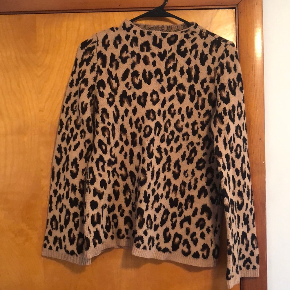 Ann Taylor sweater bell sleeve cheetah print size small